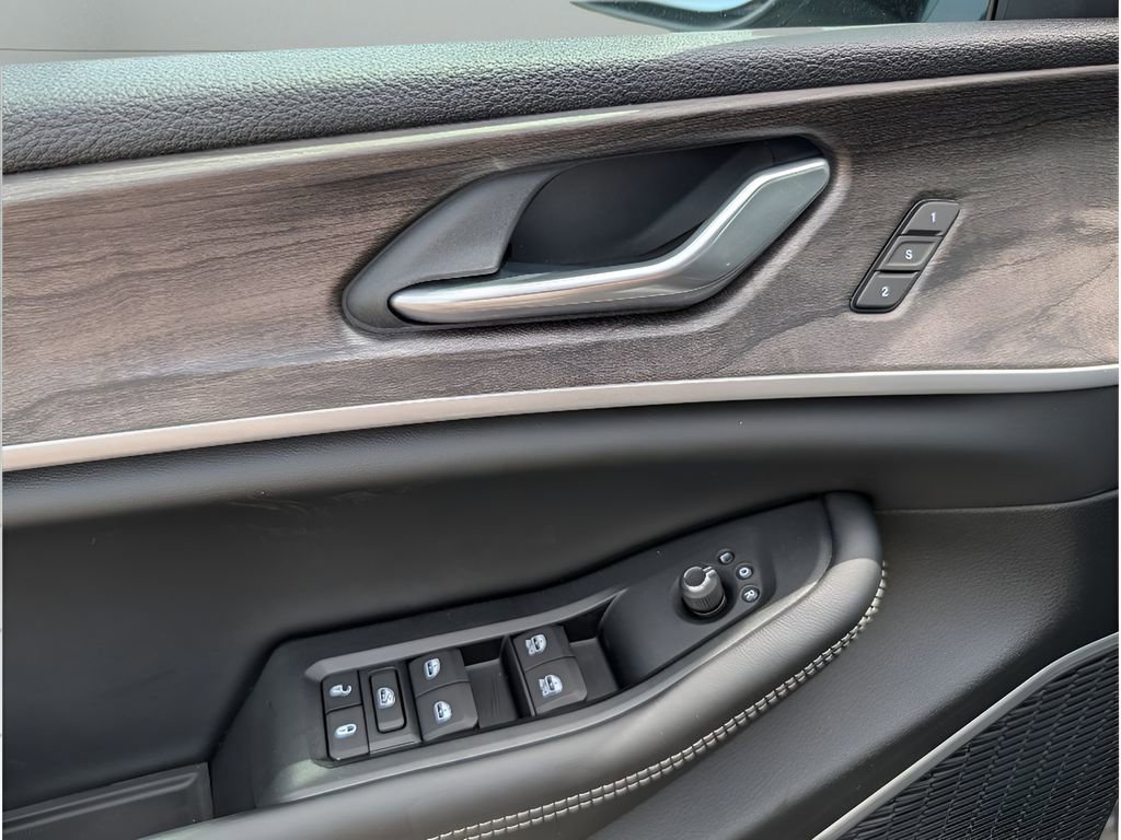 New 2026 Jeep Grand Cherokee Limited AWD/4WD image 14