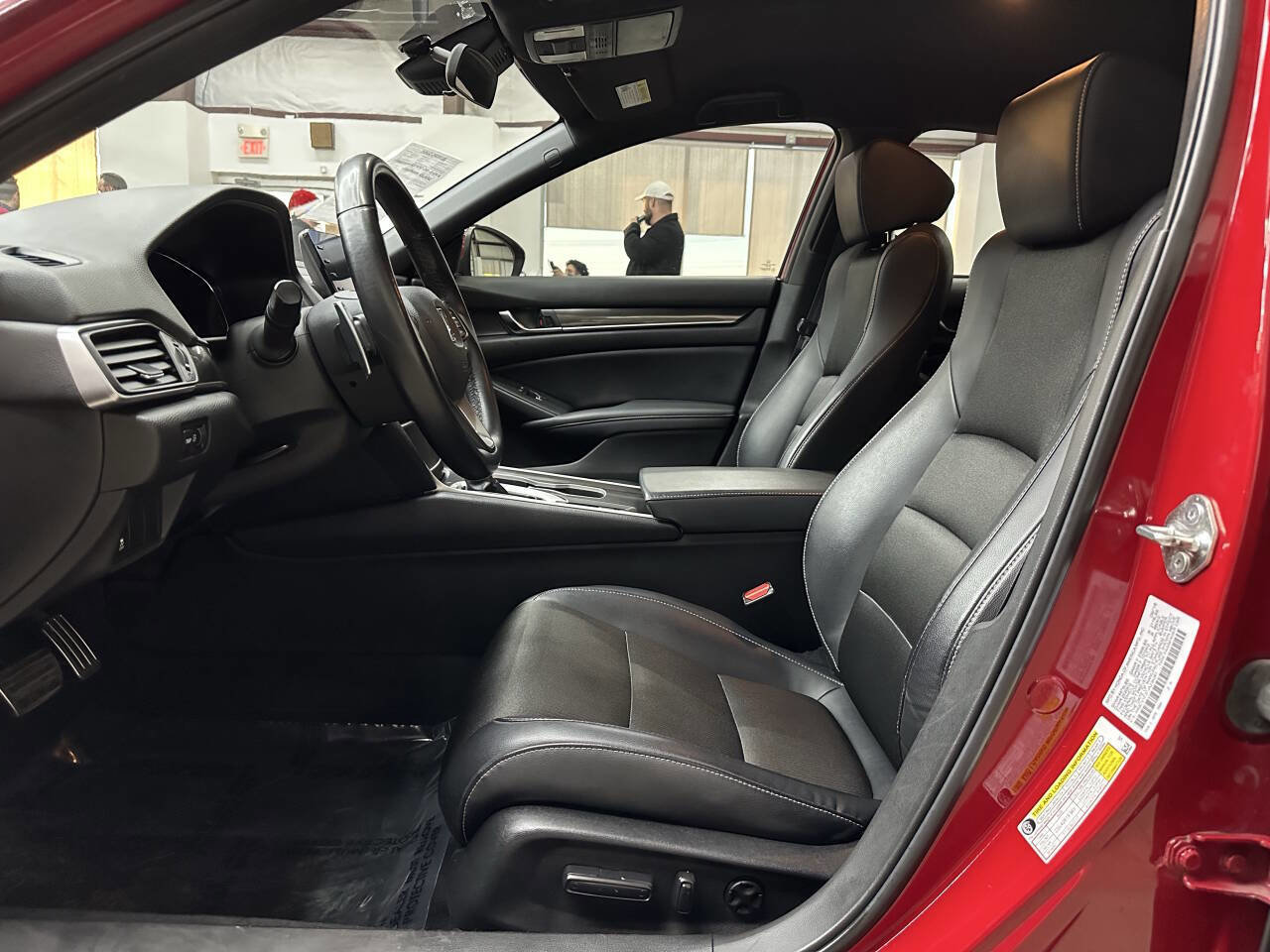 Used 2018 Honda Accord Sport image 11