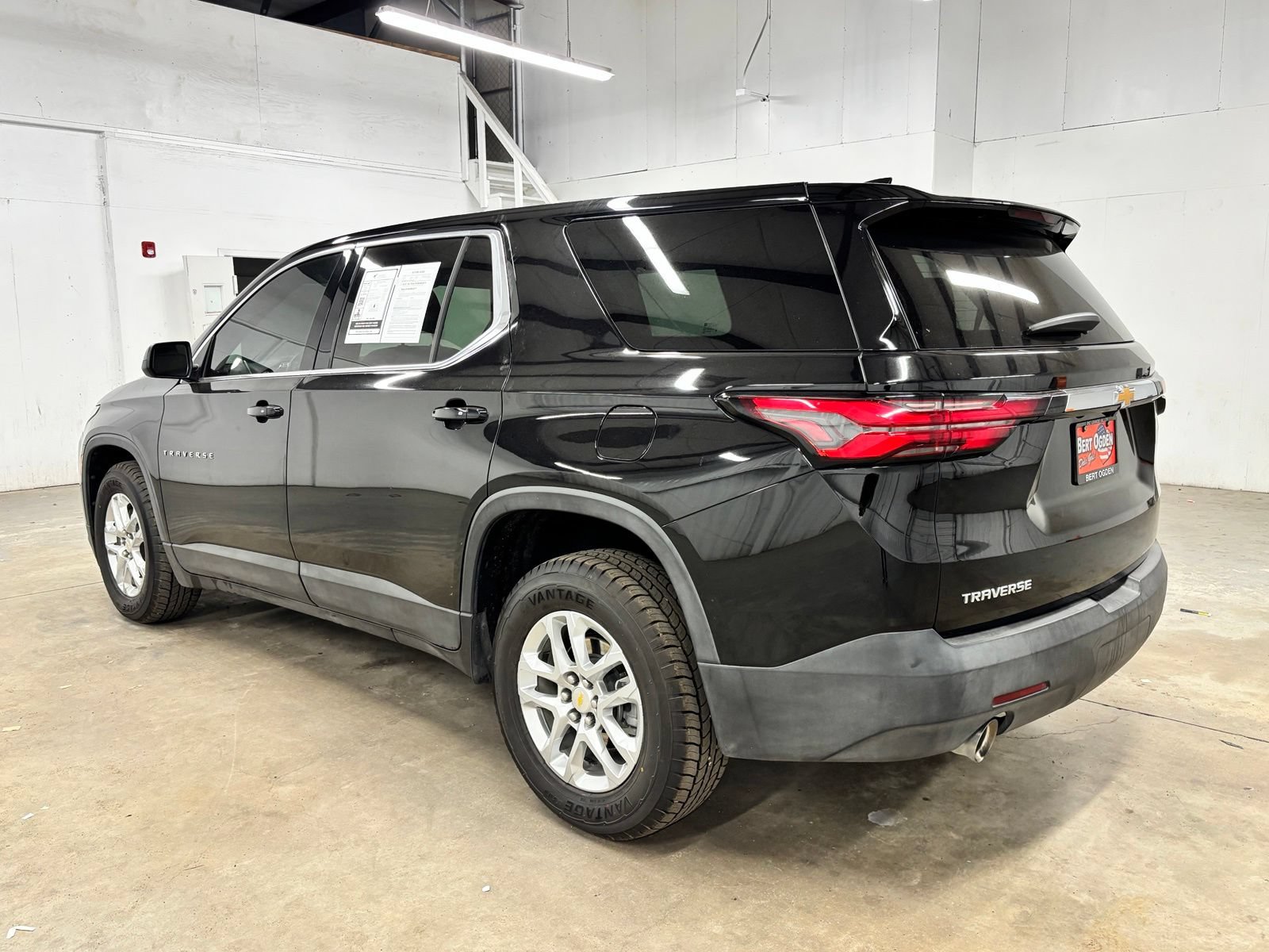 Used 2023 Chevrolet Traverse LS FWD image 5