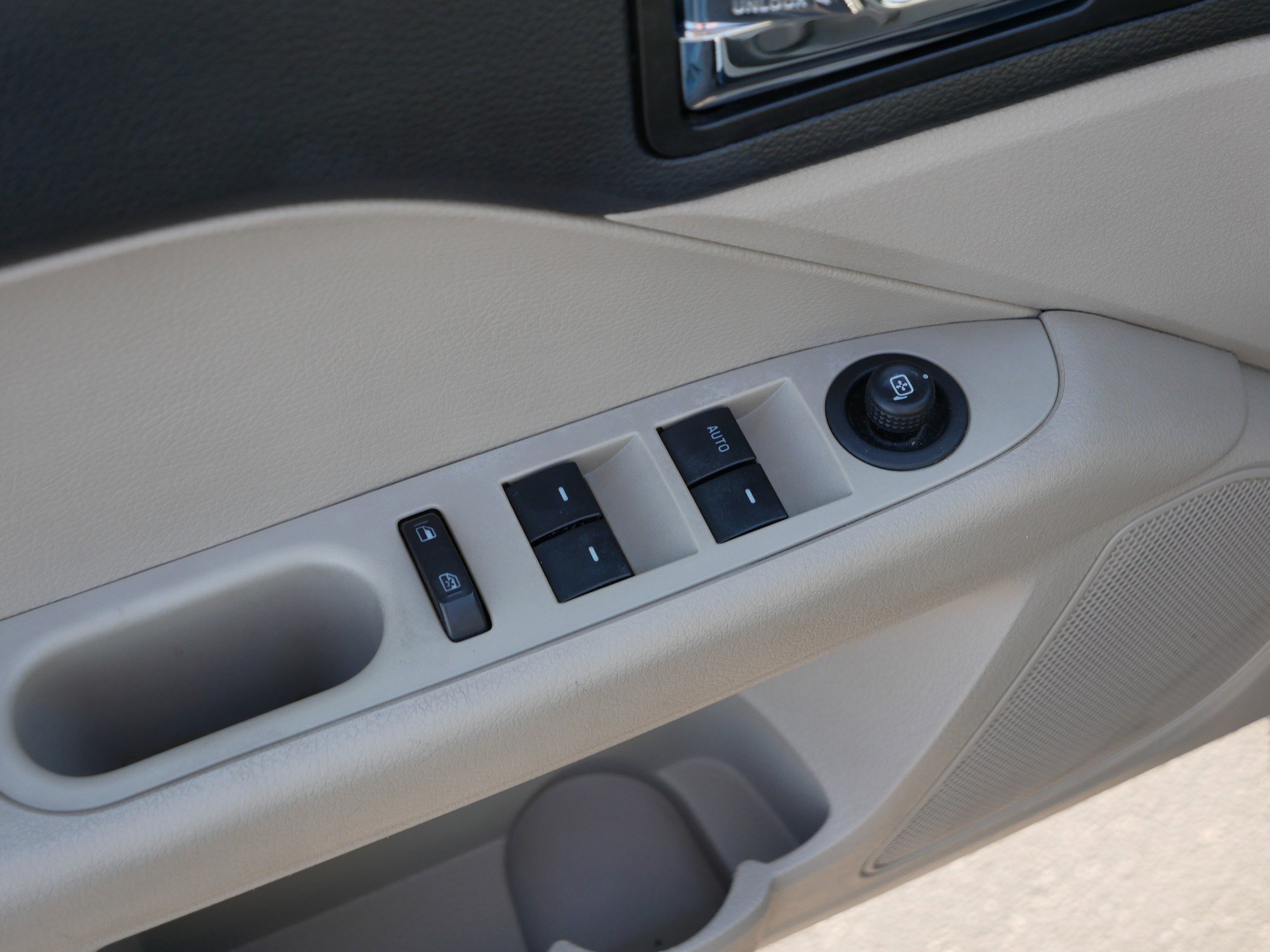 Used 2009 Ford Fusion SE FWD image 19