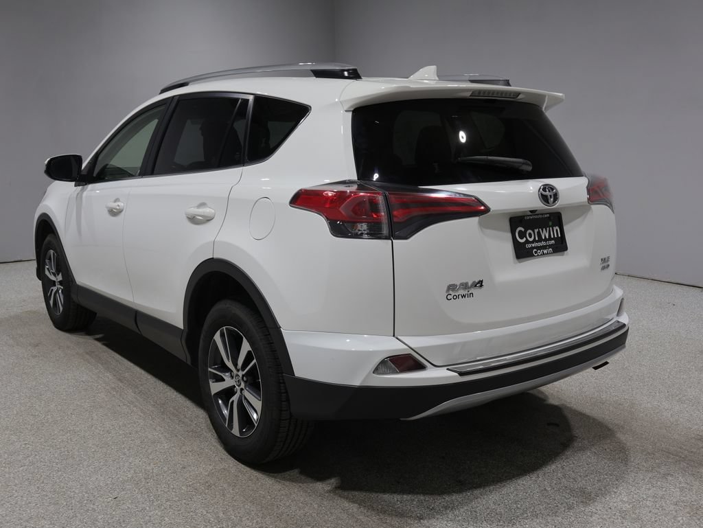 Used 2018 Toyota RAV4 XLE w/ Plus Extra Value Package AWD/4WD image 6
