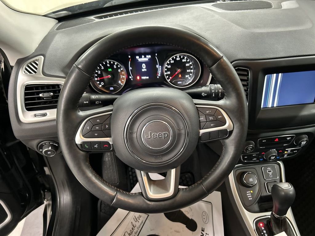 Used 2019 Jeep Compass Latitude w/ Cold Weather Group AWD/4WD image 4