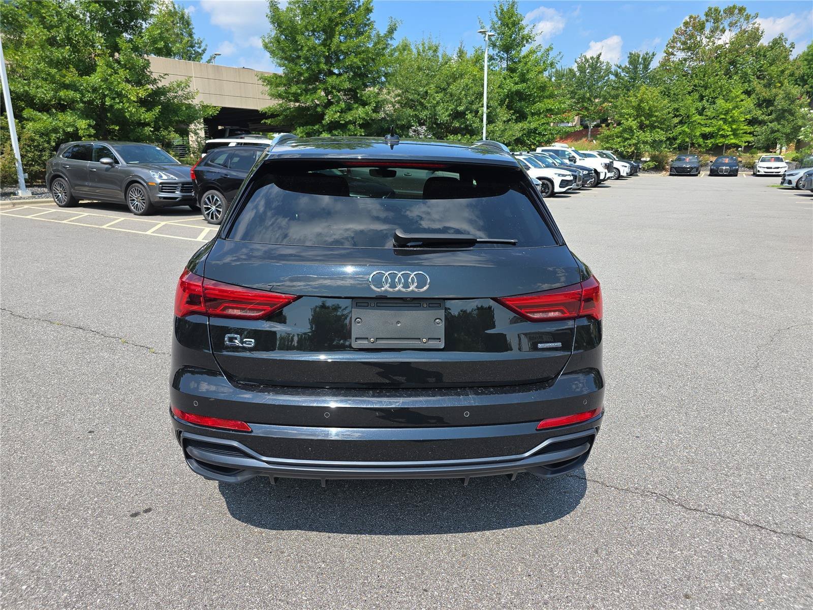 Used 2021 Audi Q3 2.0T Premium w/ Convenience Package AWD/4WD image 4