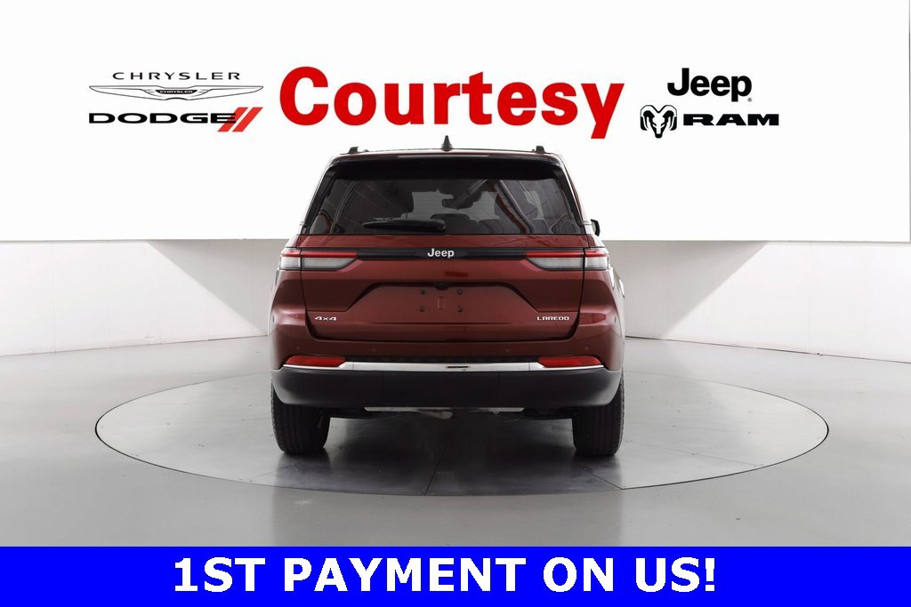 Certified 2023 Jeep Grand Cherokee Laredo w/ Luxury Tech Group I image 6