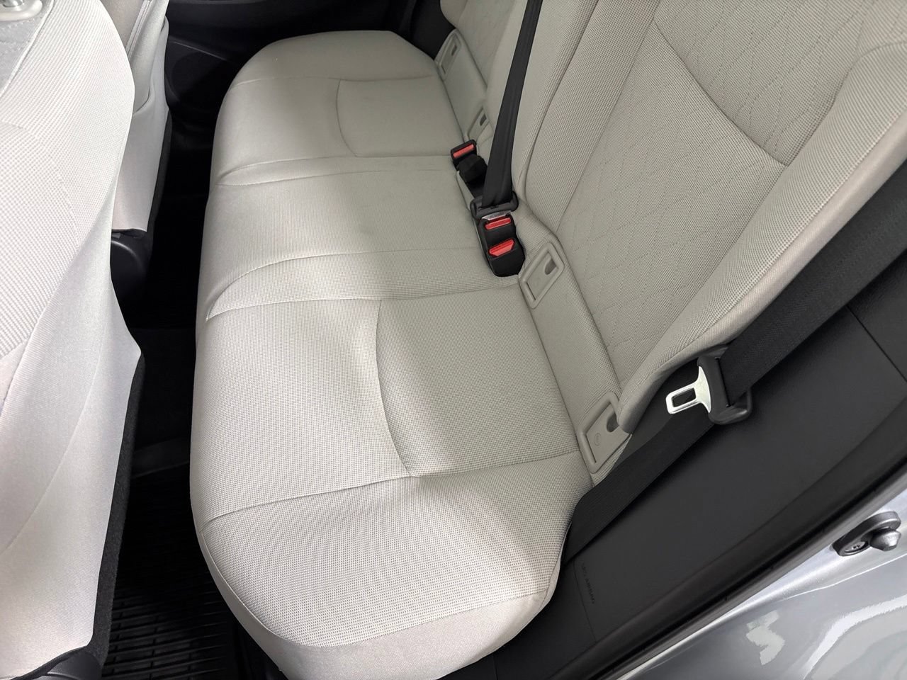Used 2025 Toyota Corolla Cross L FWD image 25