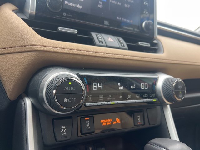 Used 2020 Toyota RAV4 Limited image 17