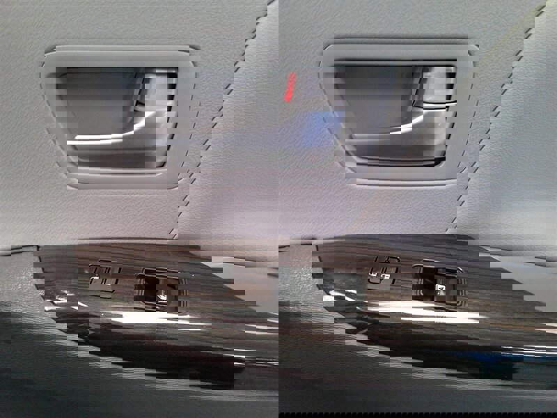 Used 2017 Toyota Sienna XLE image 40