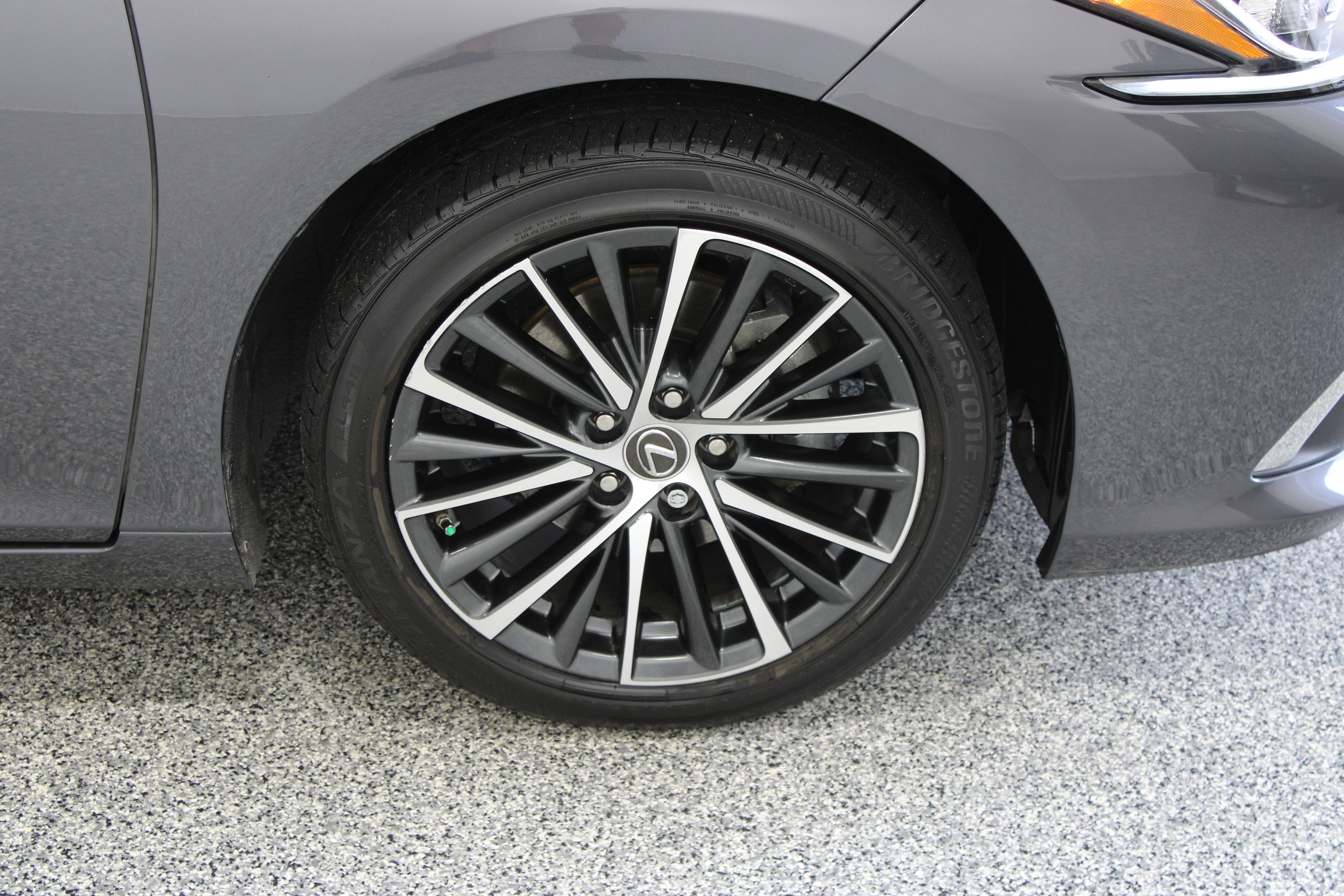Used 2022 Lexus ES 350 w/ Premium Package FWD image 5