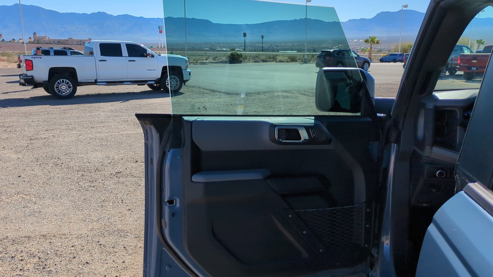 Used 2024 Ford Bronco Everglades image 11