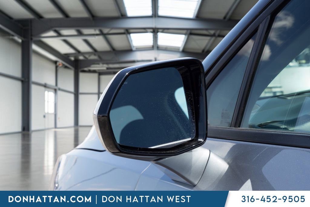 Used 2025 Chevrolet Blazer LT AWD/4WD image 27