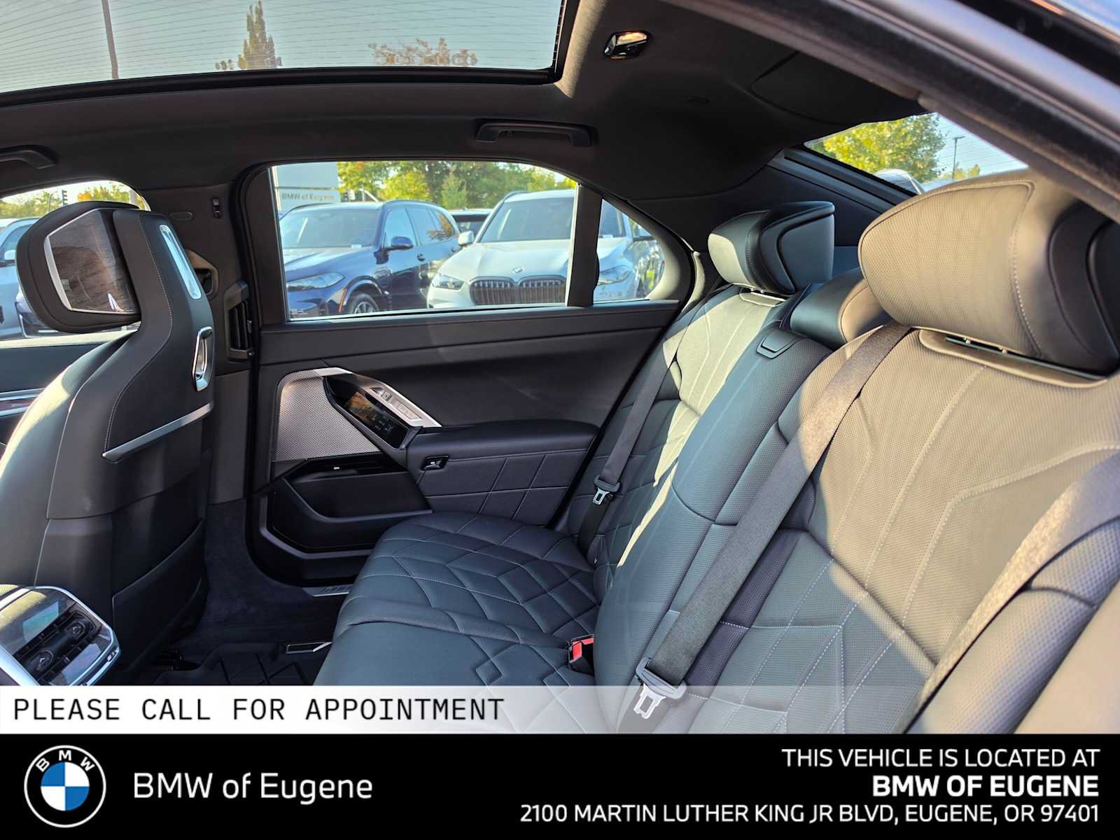 Used 2025 BMW i7 eDrive50 w/ M Sport Package RWD image 20