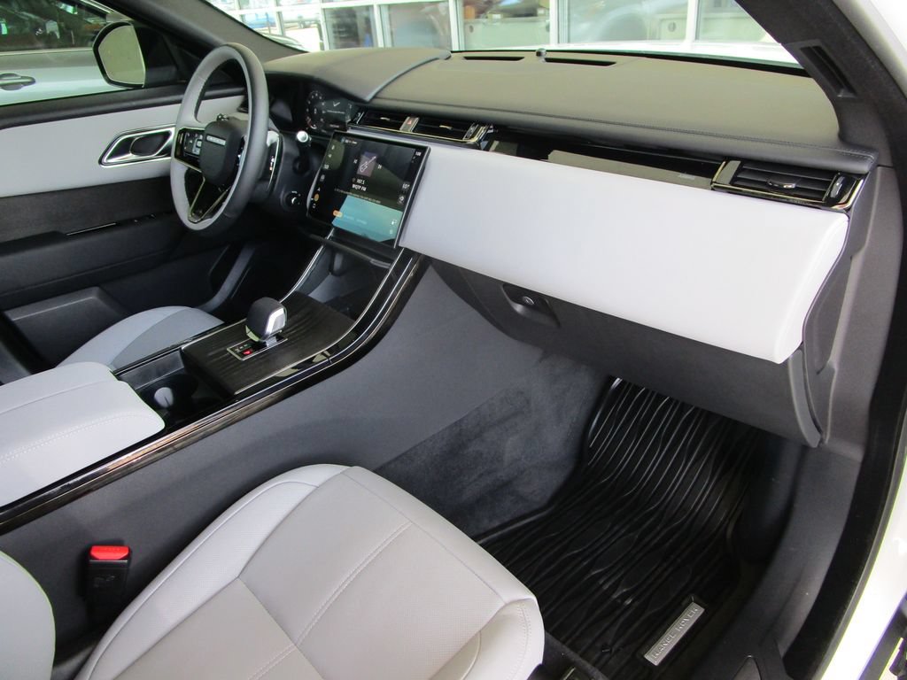 Used 2026 Land Rover Range Rover Velar Dynamic SE AWD/4WD image 29