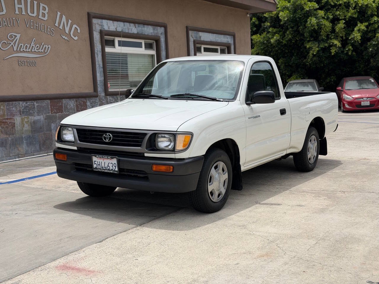 Used 1996 Toyota Tacoma 2WD Regular Cab image 2