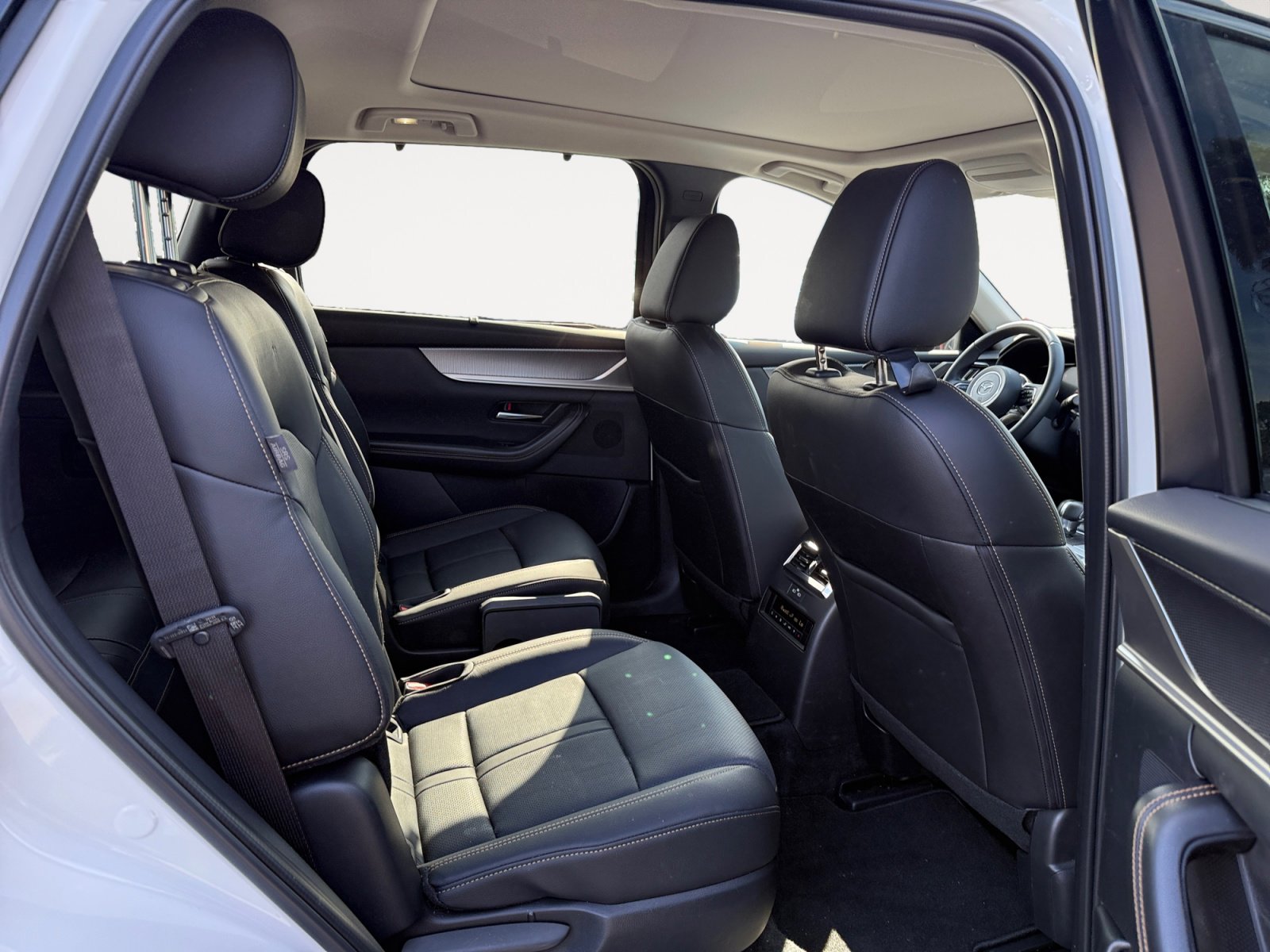 Certified 2024 MAZDA CX-90 Plug-In Hybrid w/ Premium Pkg image 18