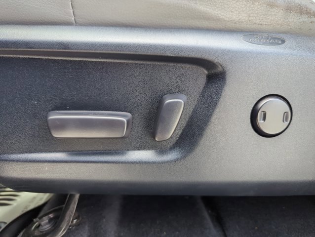 Used 2017 Toyota Tundra Limited w/ Limited Premium Package image 9