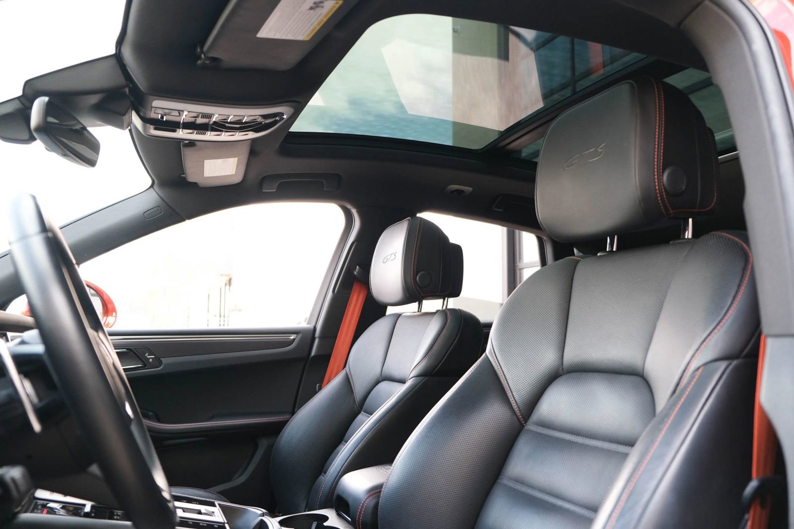 Used 2022 Porsche Macan GTS image 38