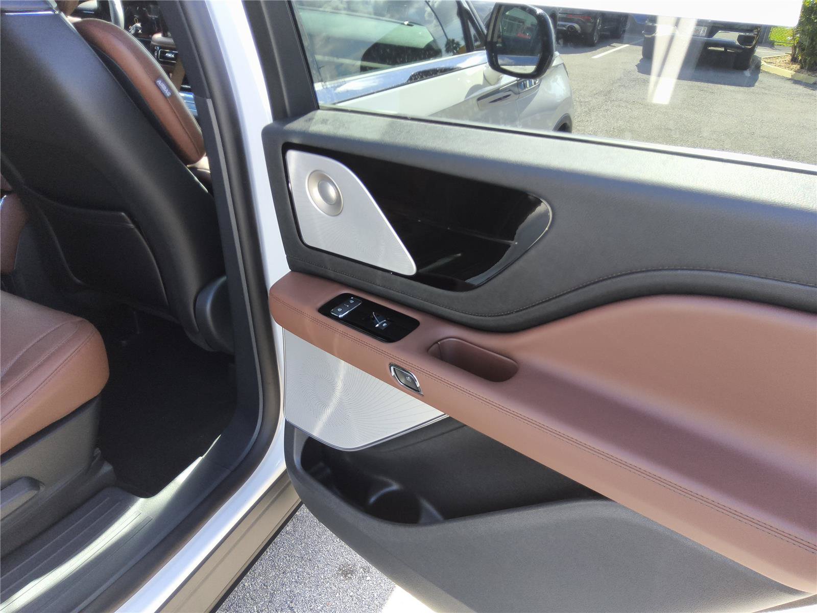 New 2026 Lincoln Aviator Reserve AWD/4WD image 23