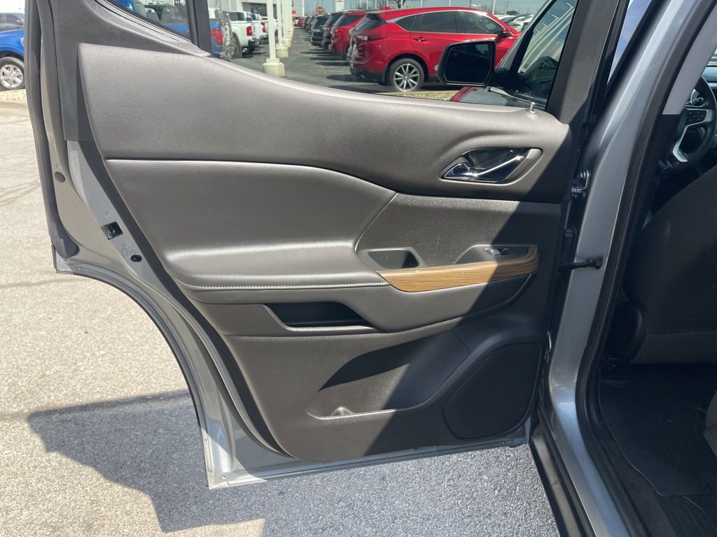 Certified 2023 GMC Acadia SLE w/ Driver Convenience Package image 20