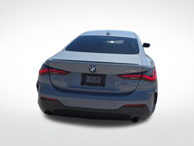 Used 2022 BMW 430i Coupe w/ M Sport Package RWD image 4
