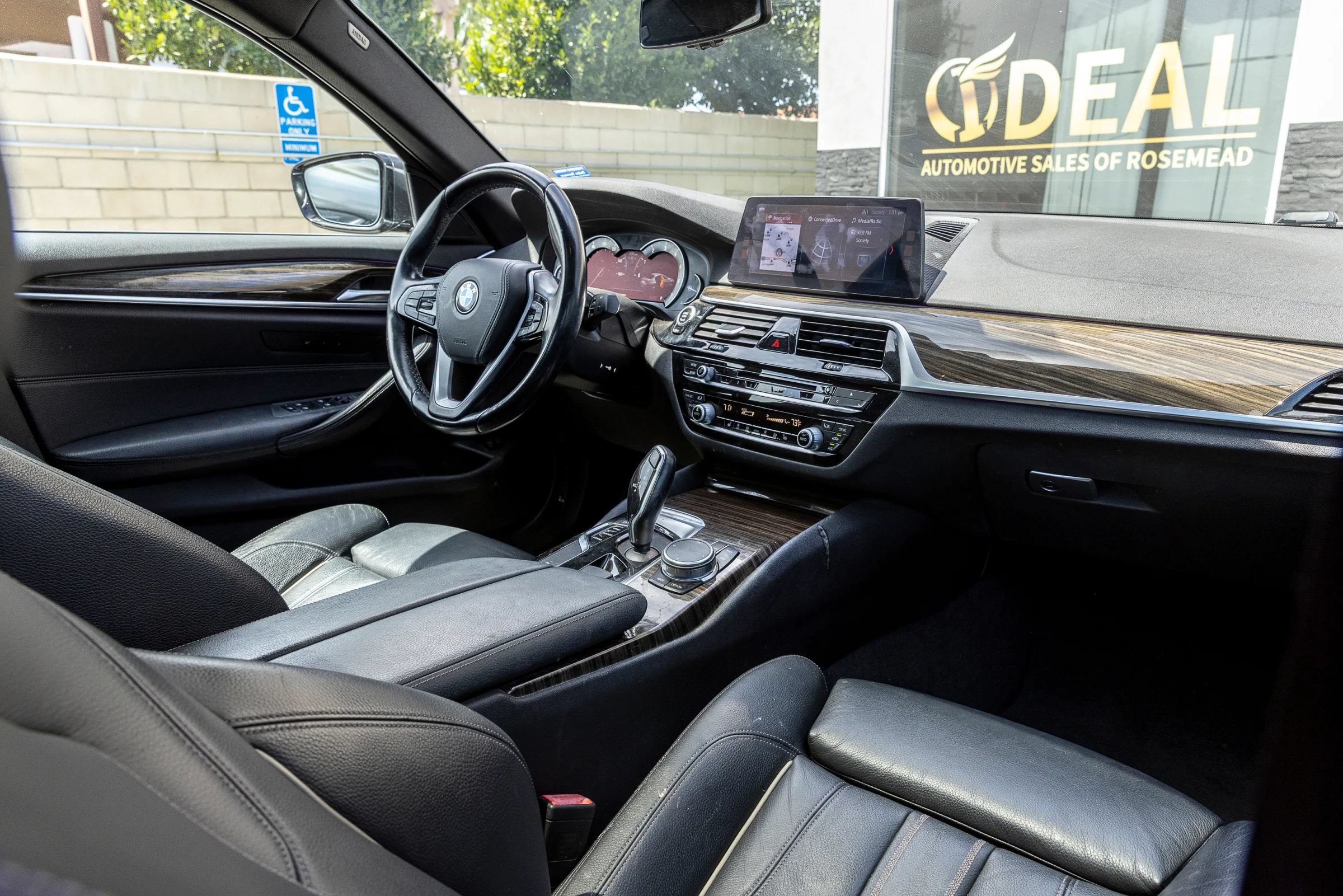 Used 2018 BMW 540i RWD image 25