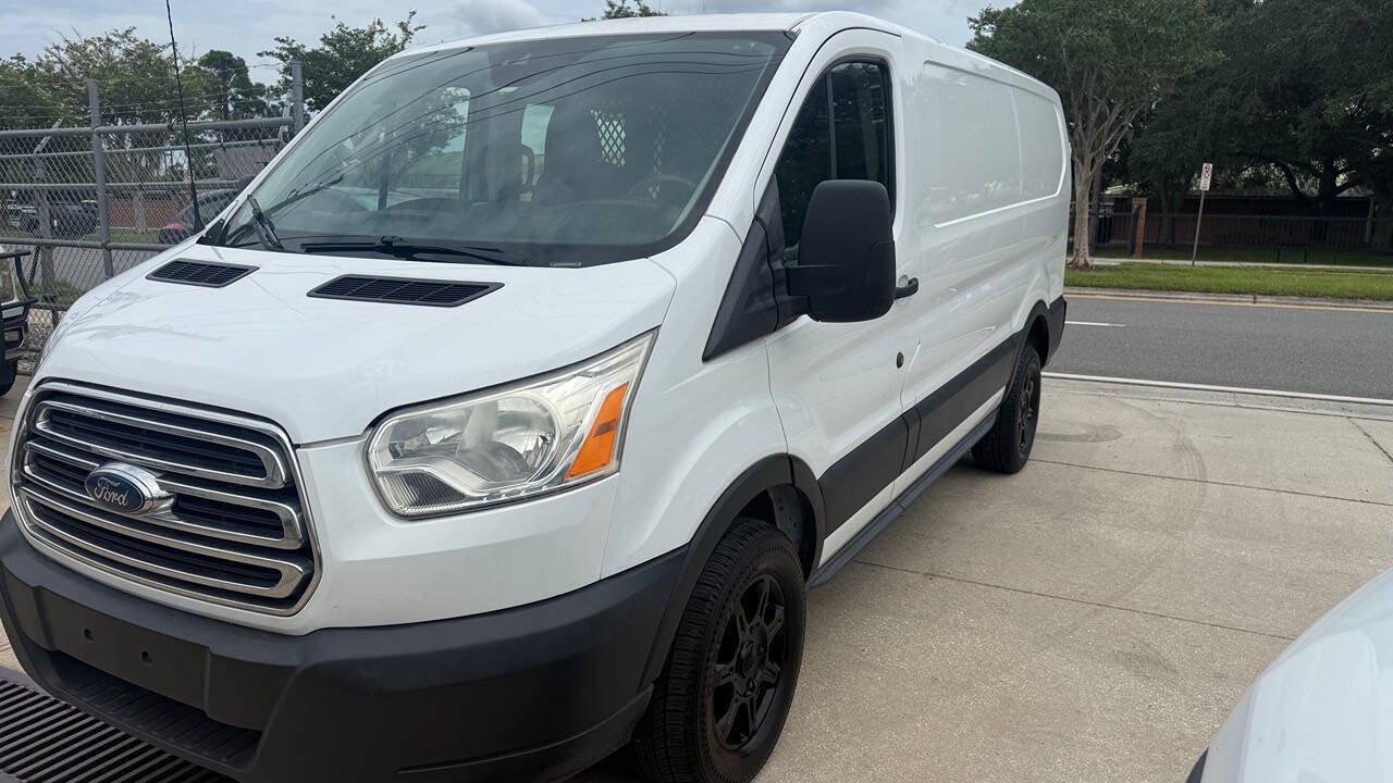 Used 2019 Ford Transit 250 130 Low Roof w/ Exterior Upgrade Package RWD image 3