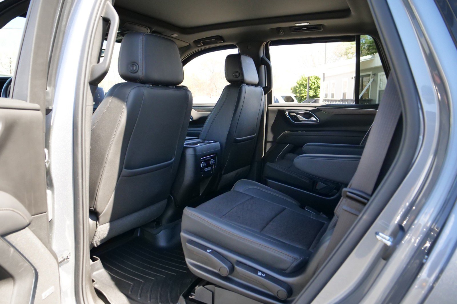 Used 2022 Chevrolet Tahoe High Country AWD/4WD image 29