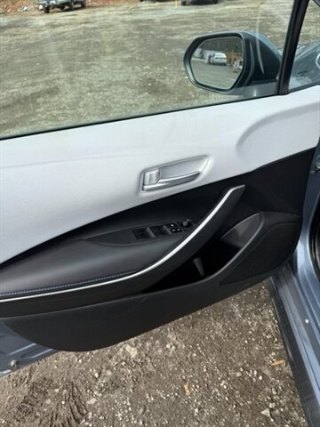 Used 2021 Toyota Corolla SE FWD image 12
