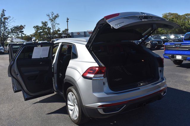 Used 2022 Volkswagen Atlas Cross Sport SE image 17