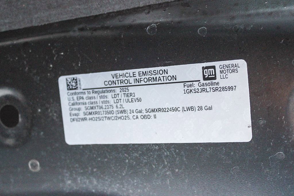 Used 2025 GMC Yukon XL Denali AWD/4WD image 29