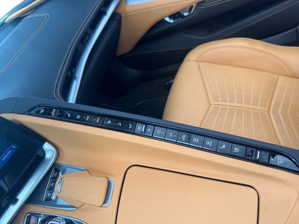 Used 2024 Chevrolet Corvette Stingray Preferred Conv w/ 2LT image 18