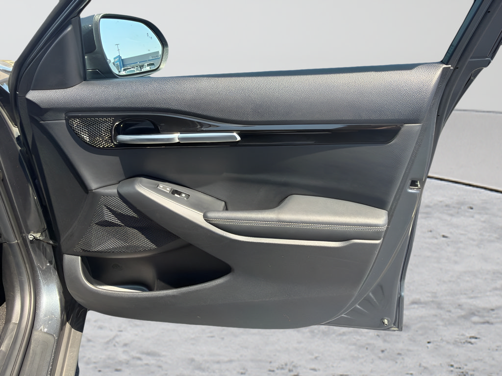 Used 2025 Kia Seltos S FWD image 34