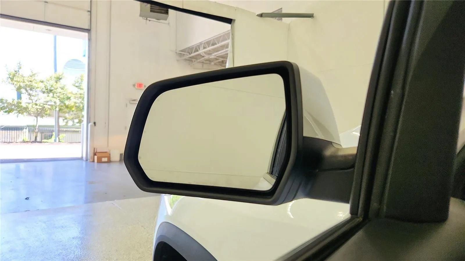 Used 2017 GMC Acadia SLE FWD image 28