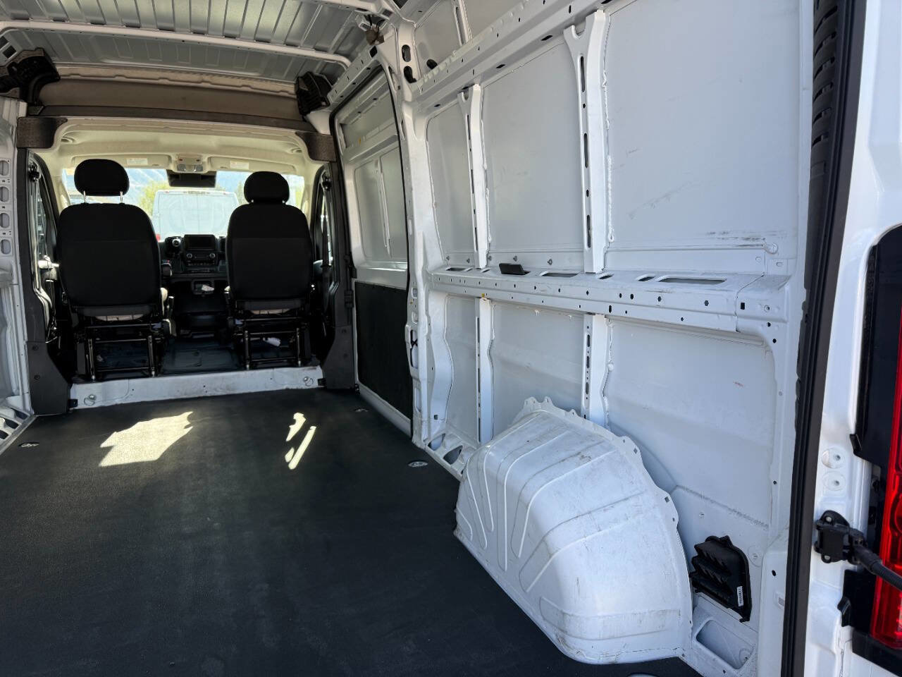 Used 2025 RAM ProMaster 2500 w/ Convenience Group FWD image 23