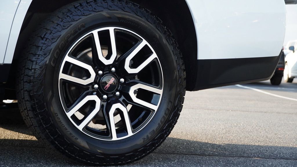 Used 2021 GMC Yukon AT4 w/ Rear Media and Nav Package image 45