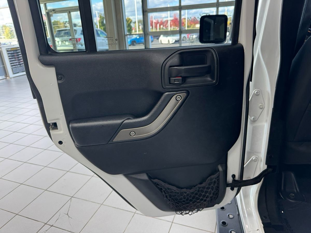 Used 2018 Jeep Wrangler Unlimited Sport AWD/4WD image 46