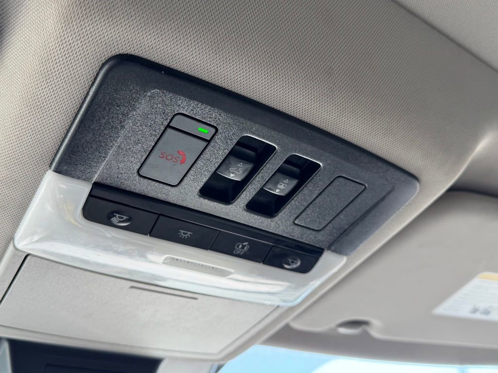 Used 2025 Nissan Rogue SL w/ Tech Package image 26