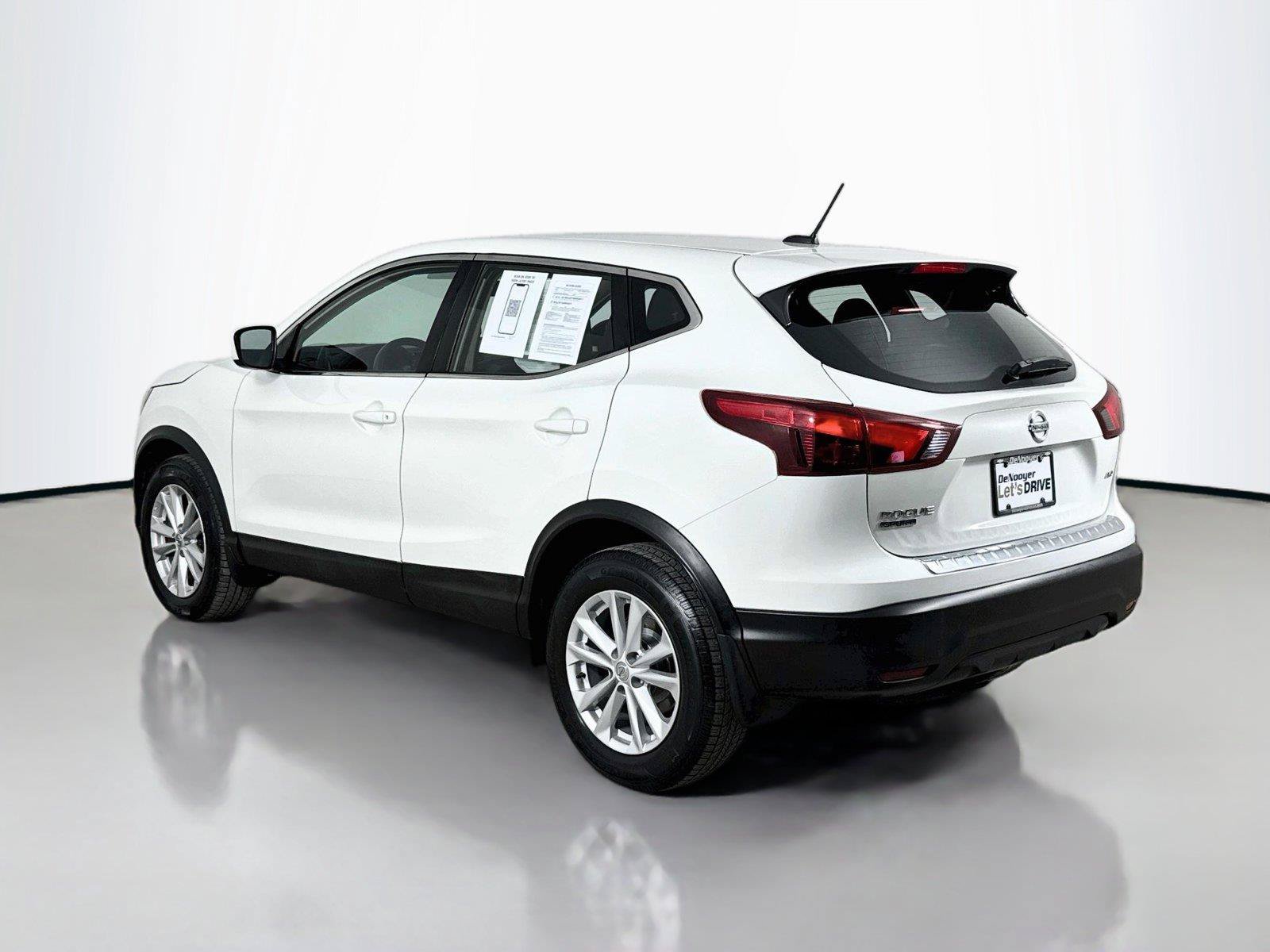 Used 2017 Nissan Rogue Sport S w/ S Appearance Package AWD/4WD image 7