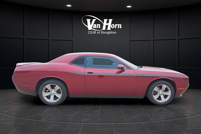 Used 2019 Dodge Challenger SXT RWD image 8
