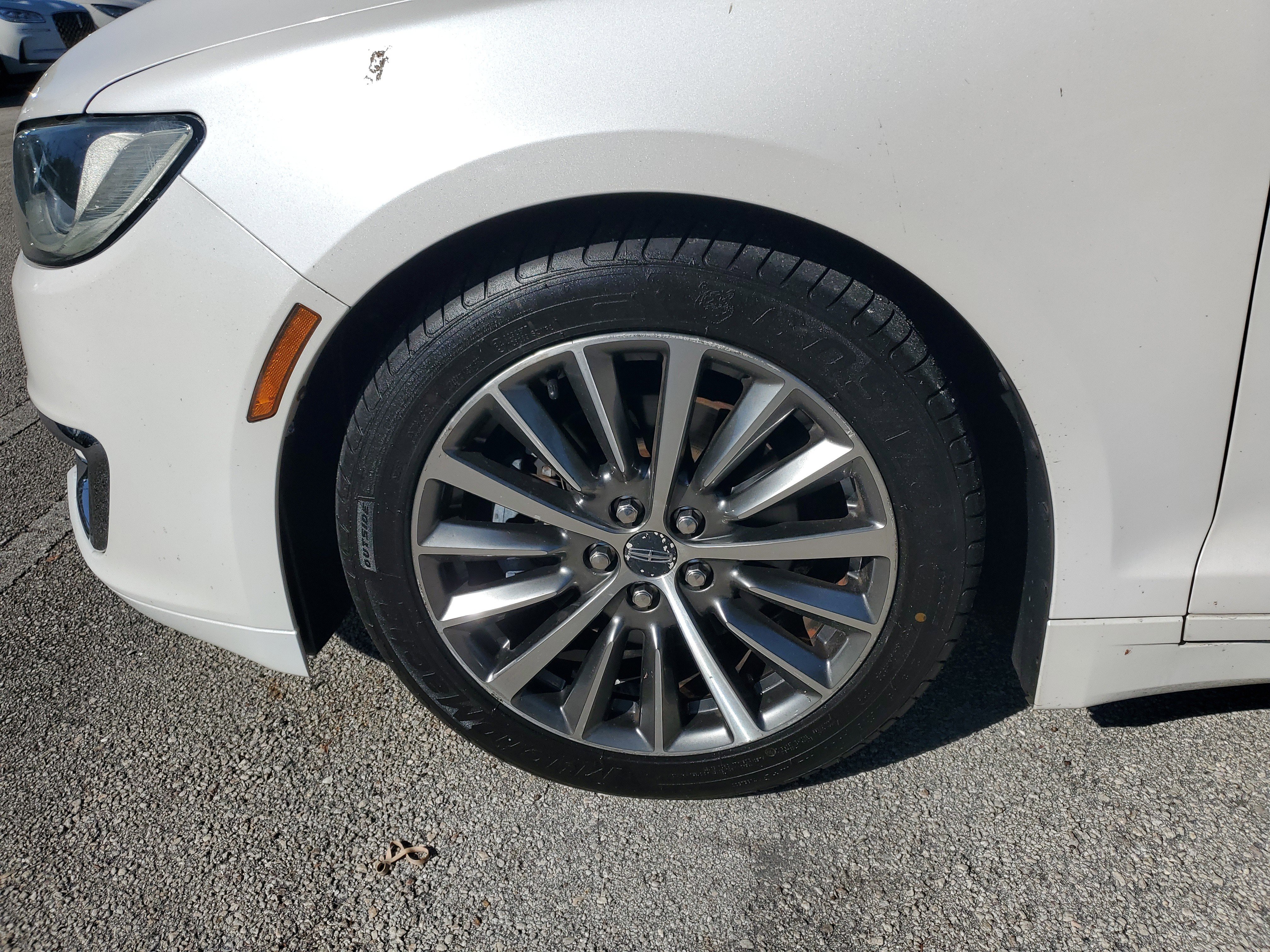 Used 2017 Lincoln MKZ Premiere image 17