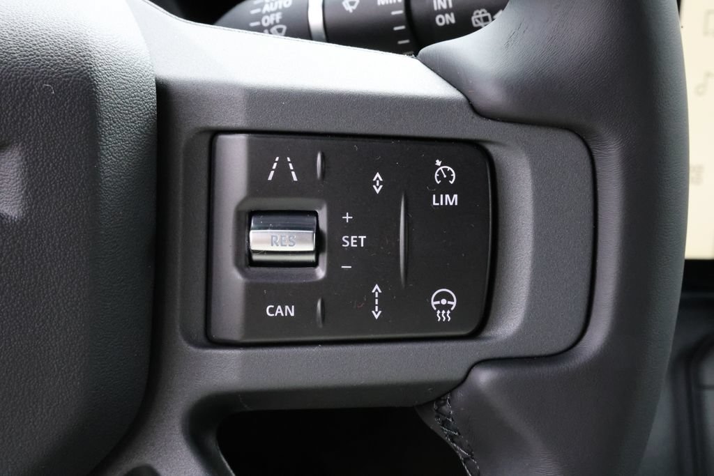 New 2026 Land Rover Defender 110 X-Dynamic SE AWD/4WD image 15