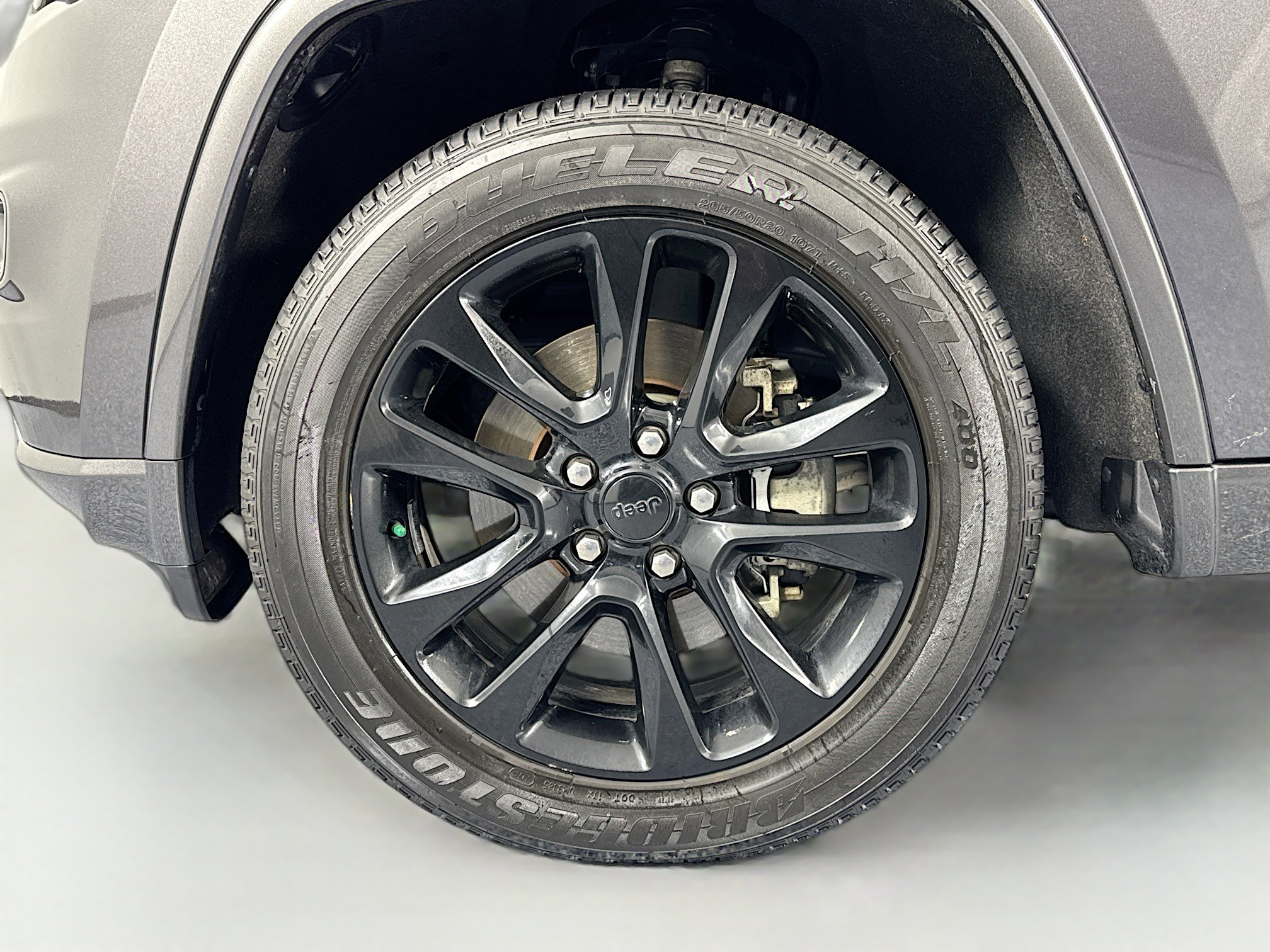 Used 2021 Jeep Grand Cherokee Laredo X image 32