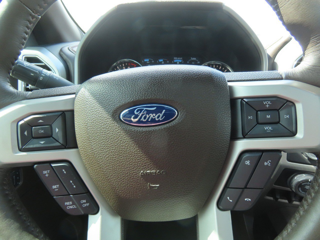 Used 2017 Ford F150 King Ranch w/ Equipment Group 601A Luxury RWD image 28