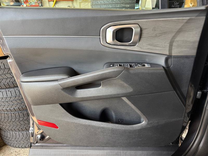 Used 2025 Kia Sorento X-Line EX AWD/4WD image 33