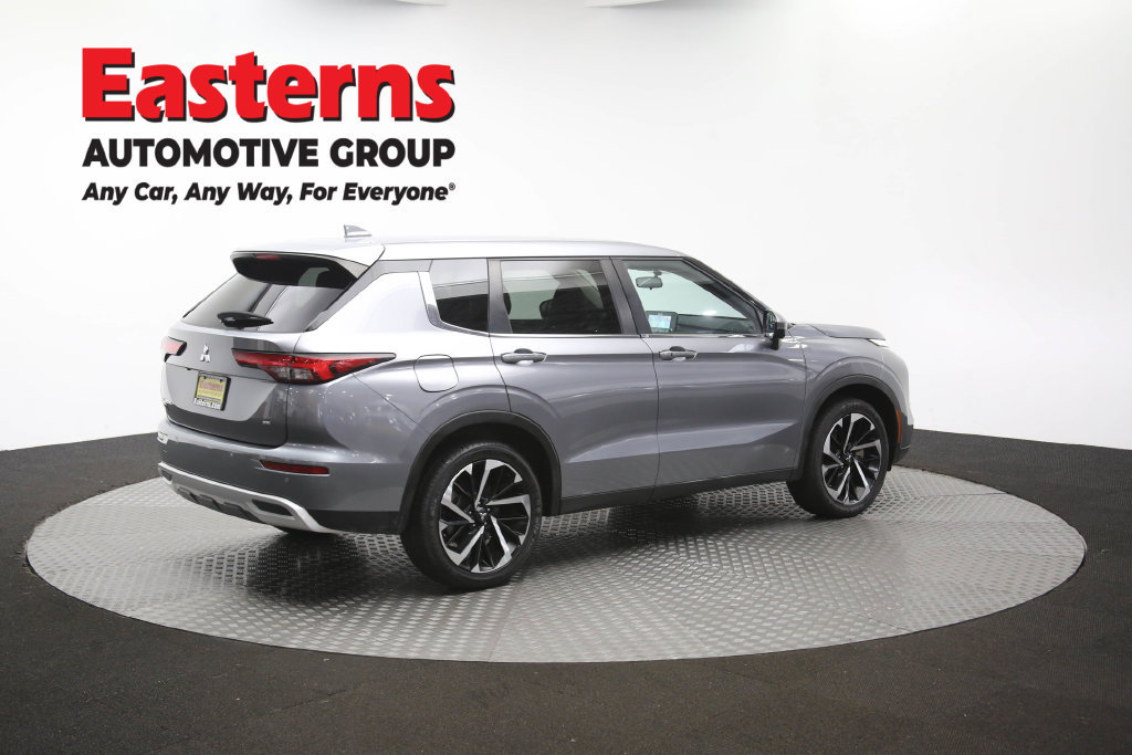 Used 2024 Mitsubishi Outlander SE FWD image 42
