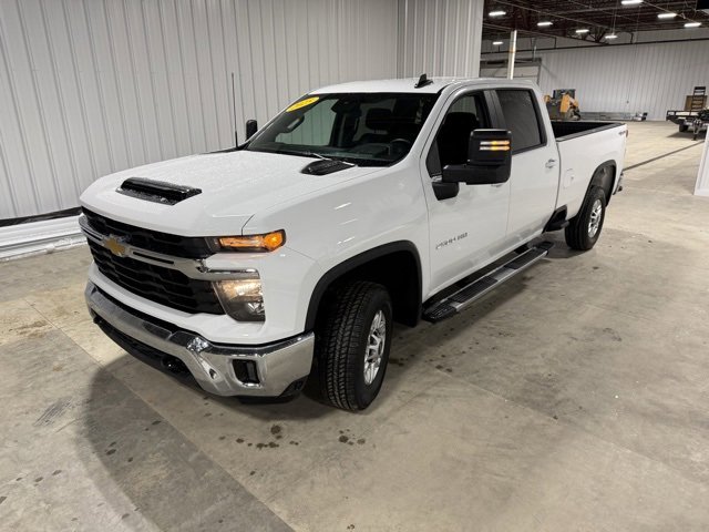 Used 2025 Chevrolet Silverado 2500 LT w/ Convenience Package image 37