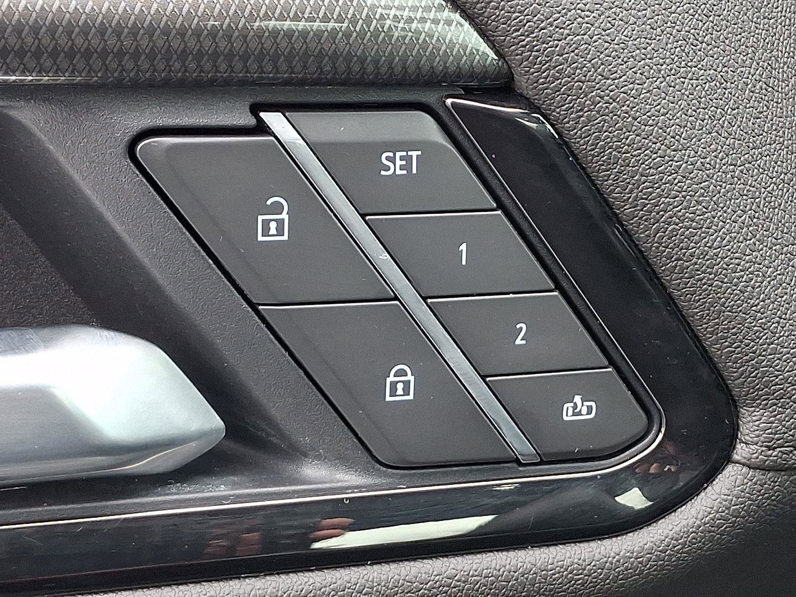 Used 2025 GMC Sierra 1500 AT4 image 23