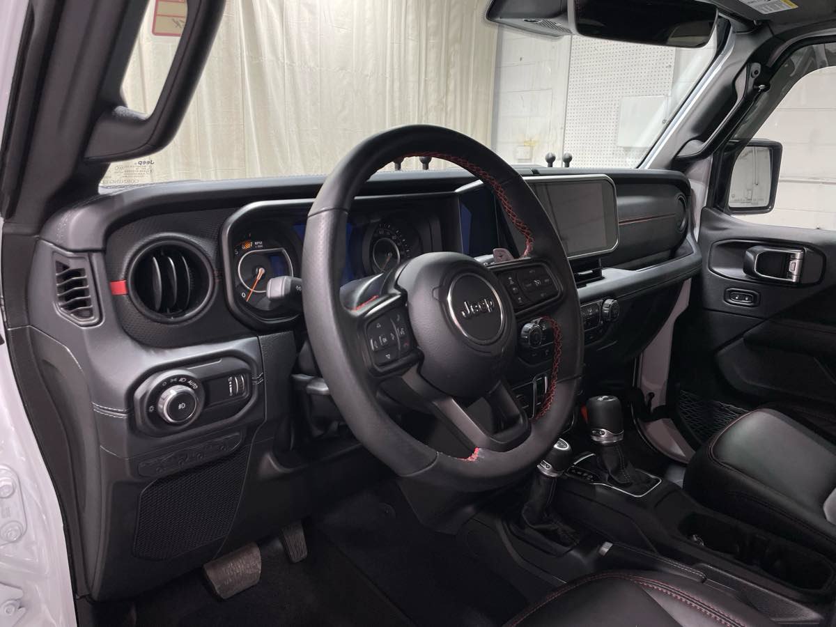 Used 2026 Jeep Wrangler Unlimited Rubicon 392 w/ Quick Order Package 27X Moab AWD/4WD image 10