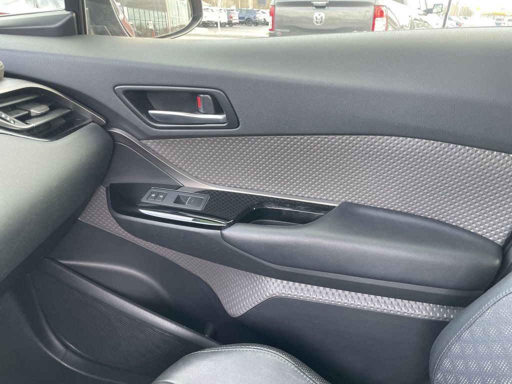Used 2020 Toyota C-HR Limited image 20