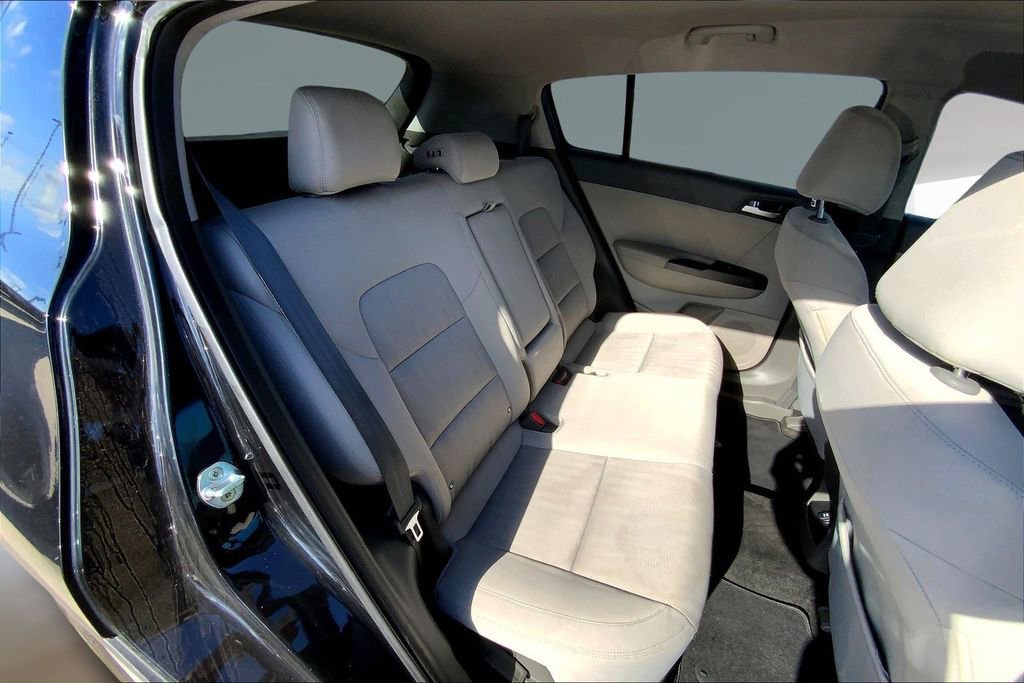 Used 2017 Kia Sportage LX image 25