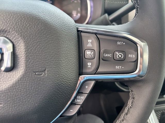 New 2026 RAM 2500 Laramie AWD/4WD image 14